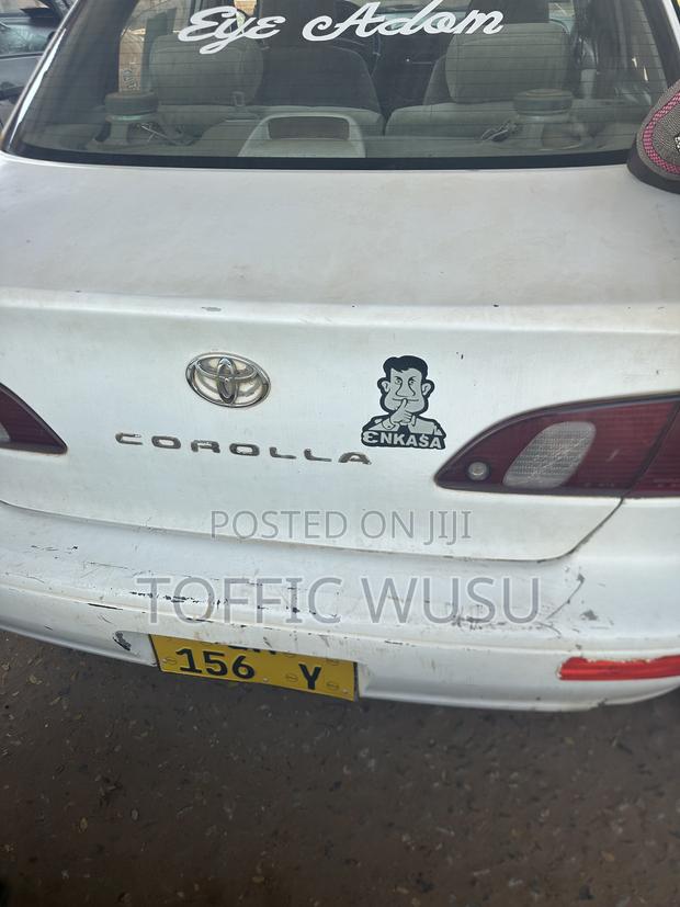 Toyota Corolla Automatic 1999 White