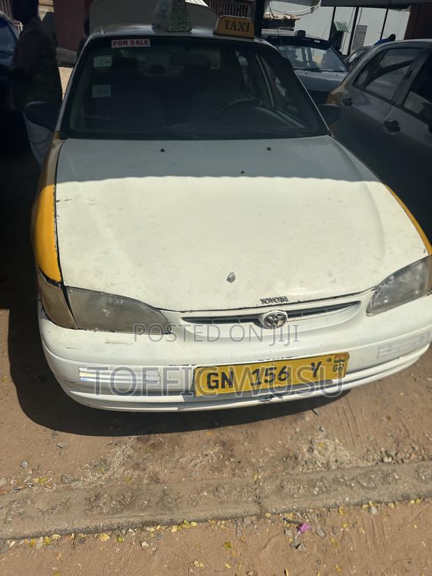 Toyota Corolla Automatic 1999 White