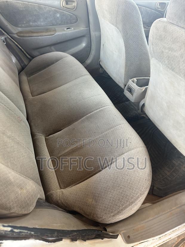 Toyota Corolla Automatic 1999 White