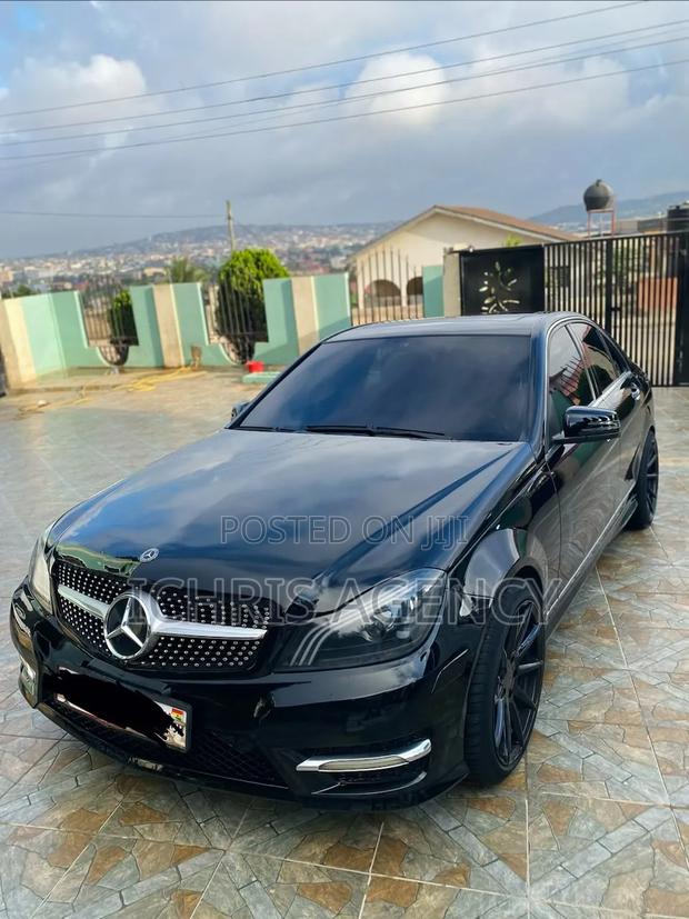 Mercedes-Benz C250 2013 Black