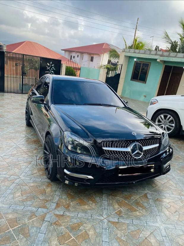 Mercedes-Benz C250 2013 Black
