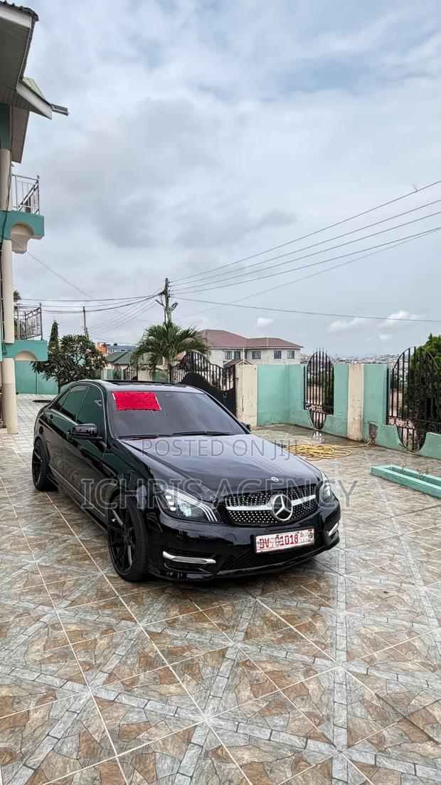 Mercedes-Benz C250 2013 Black