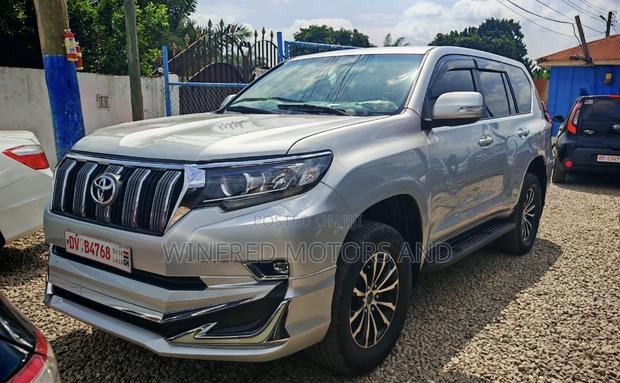 Toyota Land Cruiser Prado 2.7 i 2011 Silver