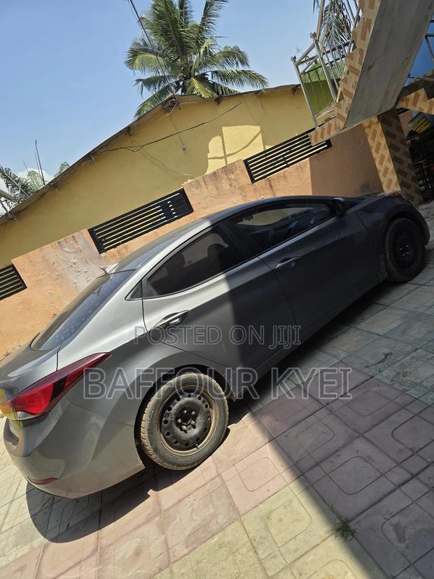 Hyundai Elantra Limited 4dr Sedan (1.8L 4cyl 6A) 2014 Gray