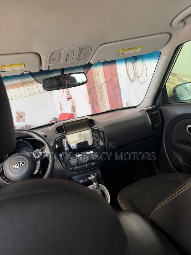 Kia Soul ! 4dr Wagon (2.0L 4cyl 6A) 2015 White