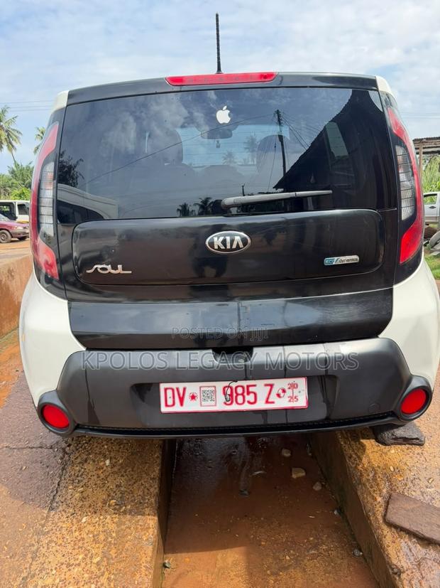 Kia Soul ! 4dr Wagon (2.0L 4cyl 6A) 2015 White