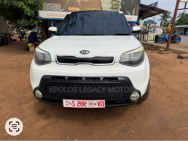 Kia Soul ! 4dr Wagon (2.0L 4cyl 6A) 2015 White