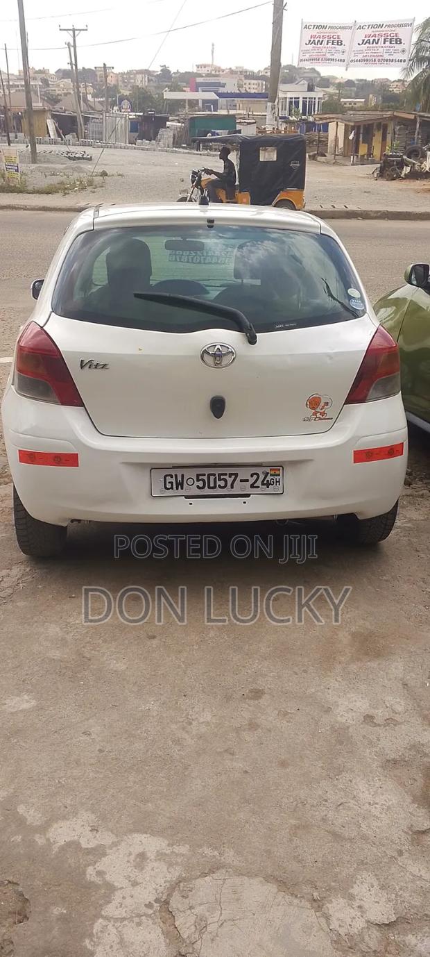 Toyota Vitz 1.0 FWD 5dr 2010 White