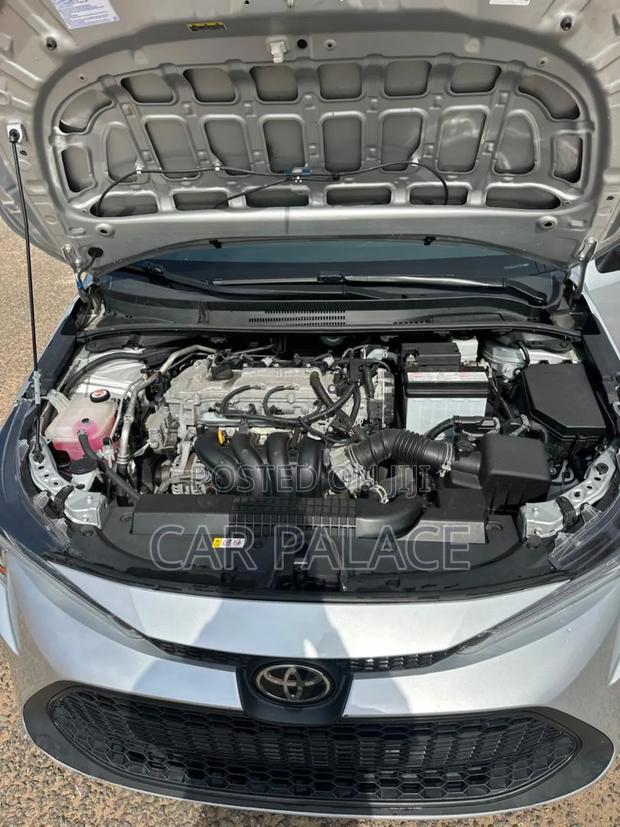 Toyota Corolla LE 2021 Silver