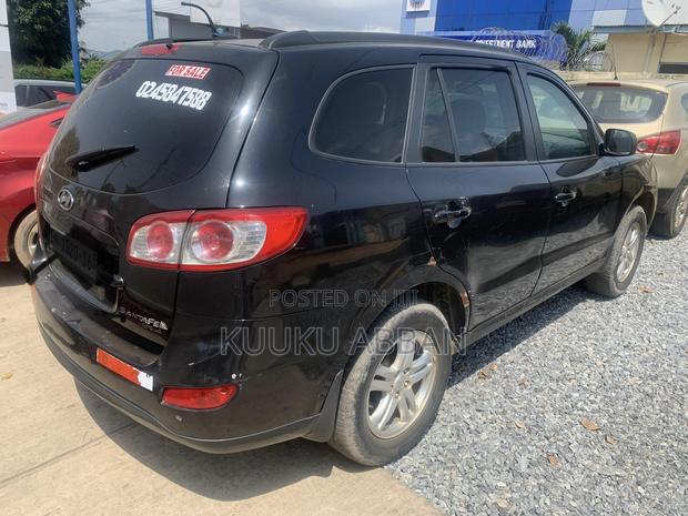 Hyundai Santa Fe 2011 Black