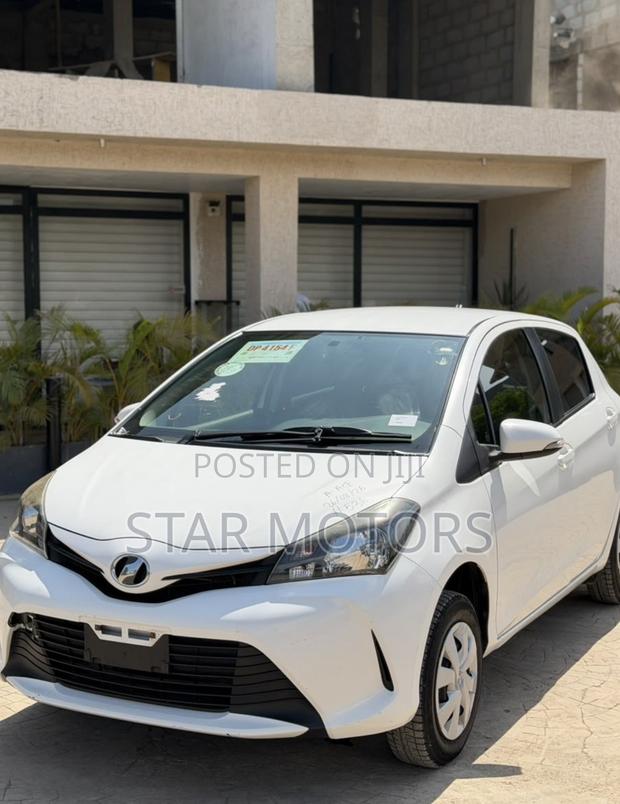 Toyota Vitz 2016 White