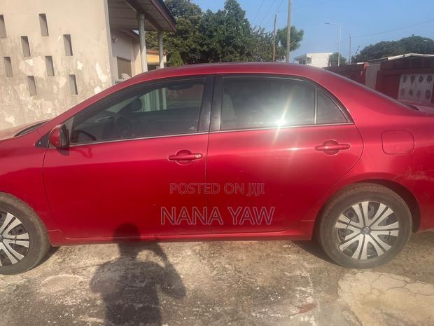 Toyota Corolla LE Special Edition 4dr Sedan (1.8L 4cyl 4A) 2013 Red