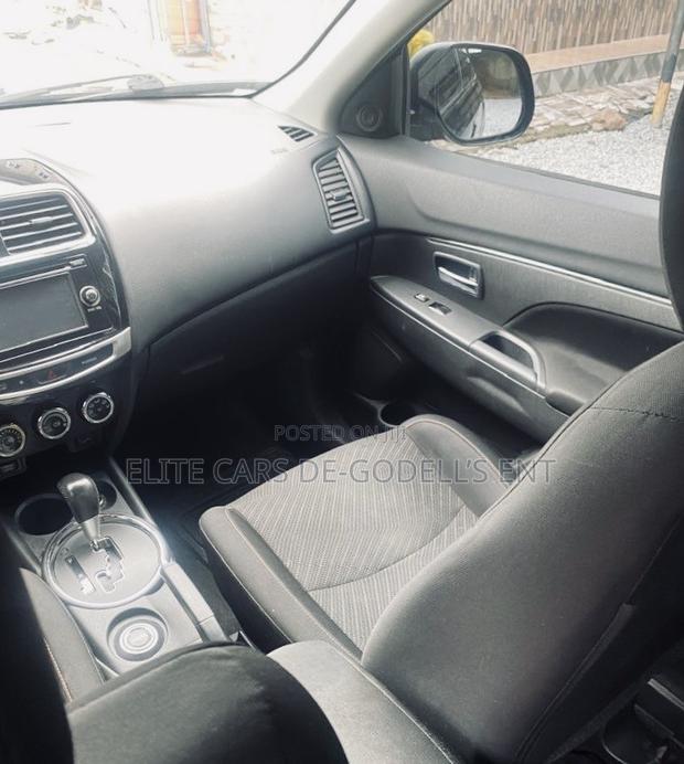 Mitsubishi Outlander SE 4dr SUV (2.4L 4cyl CVT) 2015 Black
