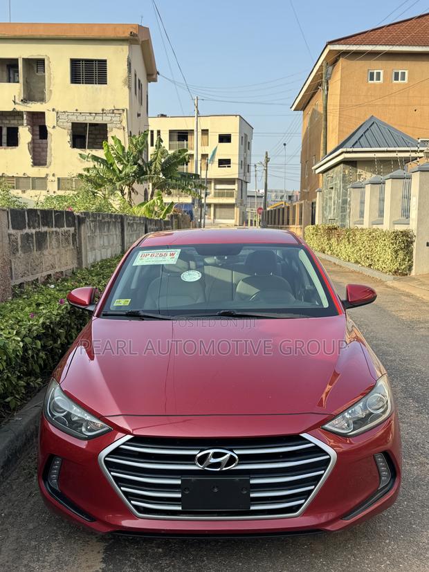 Hyundai Elantra SE Sedan FWD (2.0L 4cyl 6M) 2017 Red