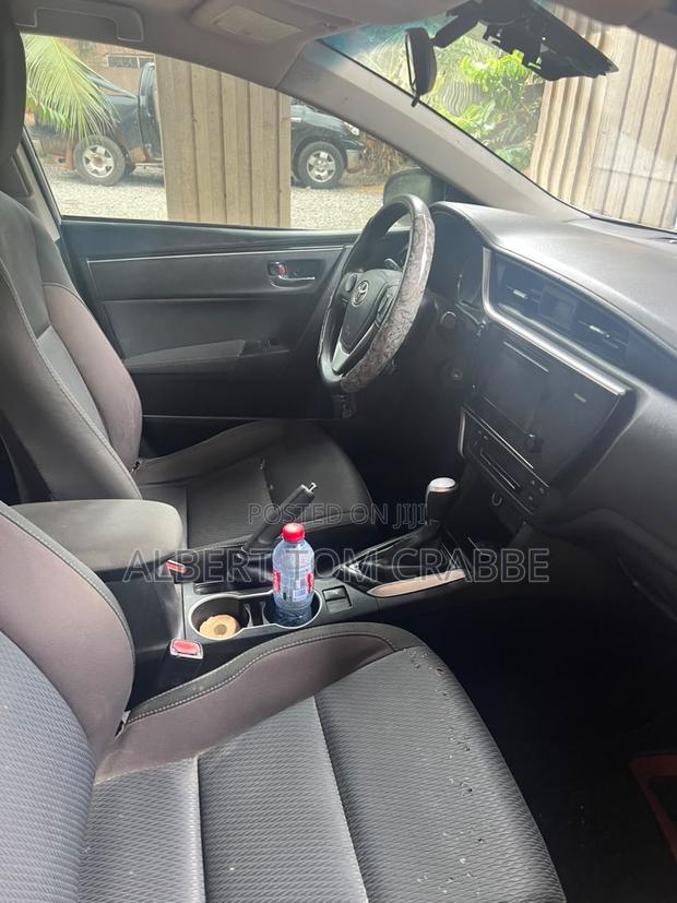 Toyota Corolla 2019 Silver