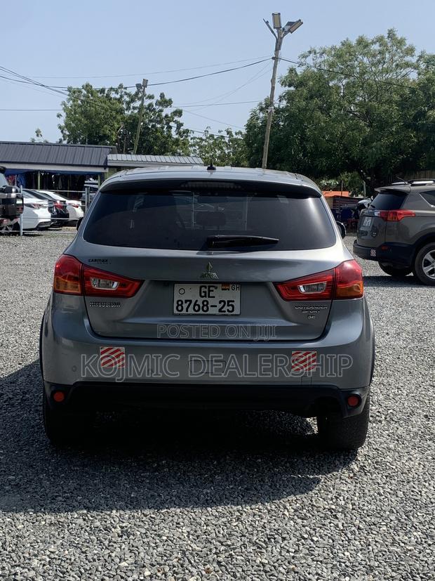 Mitsubishi Outlander 2016 Gray