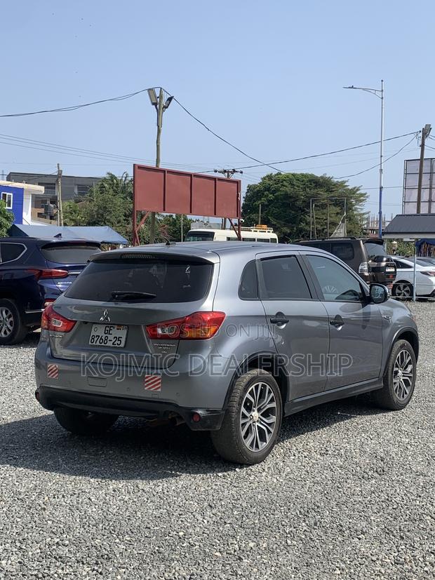 Mitsubishi Outlander 2016 Gray
