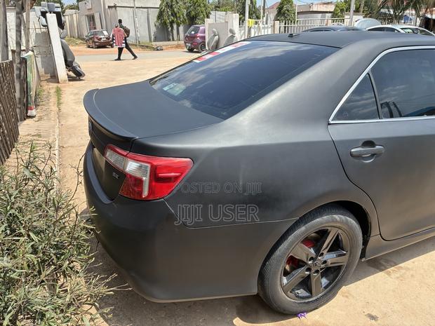 Toyota Camry SE 4dr Sedan (2.5L 4cyl 6A) 2013 Matt Black