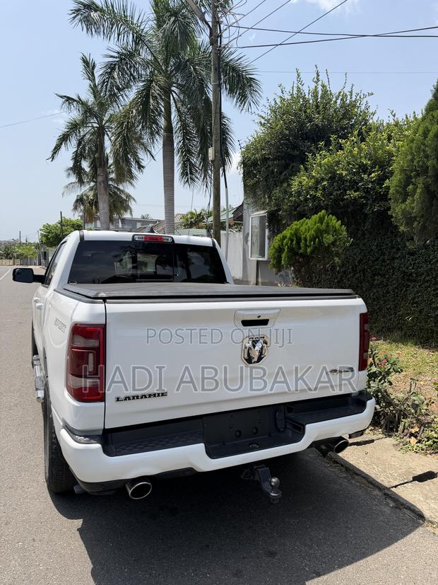 RAM 1500 2023 White