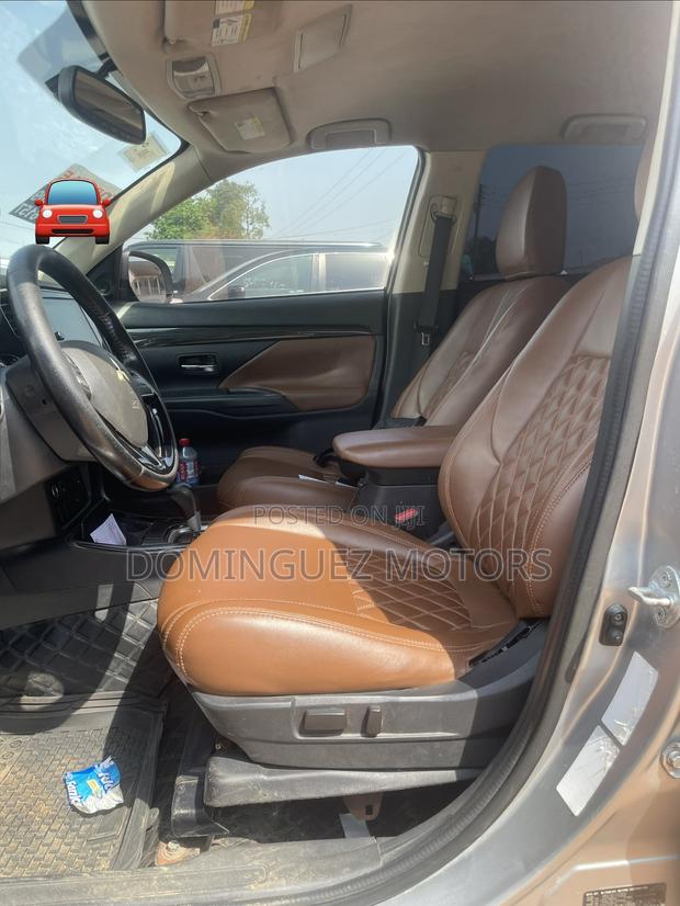 Mitsubishi Outlander 2018 Silver