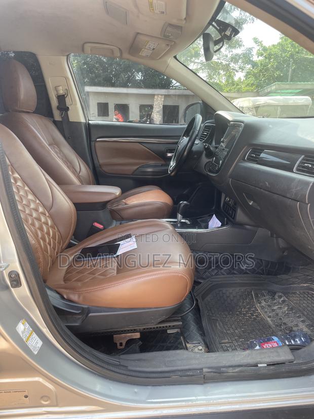 Mitsubishi Outlander 2018 Silver