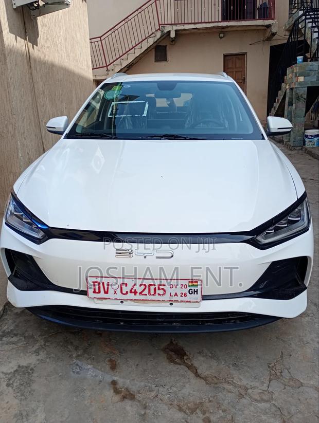 New BYD E2 43 kWh 94 hp FWD 2025 White