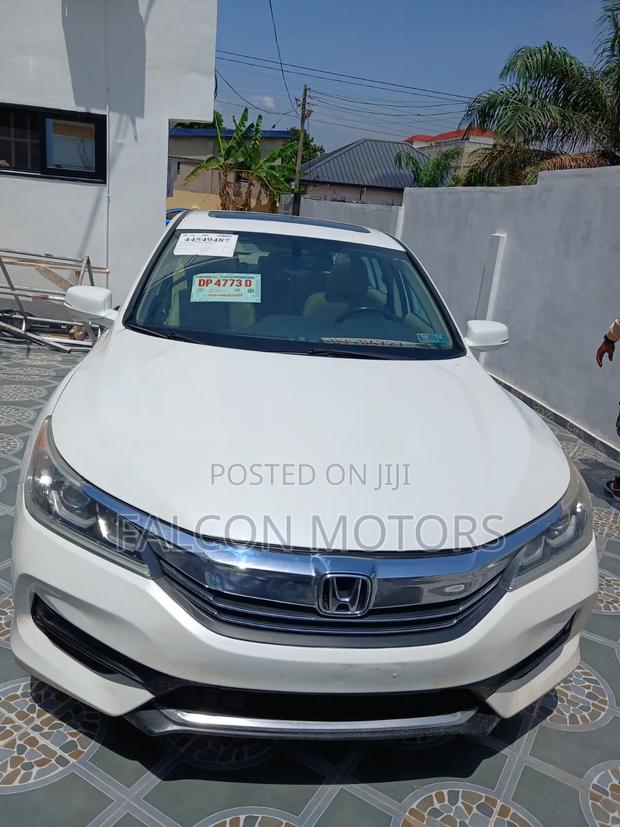 Honda Accord Sport SE 4dr Sedan FWD (2.4L 4cyl 2A) 2017 White