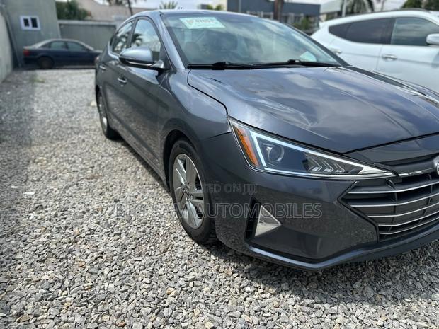 Hyundai Elantra Limited 2020 Gray