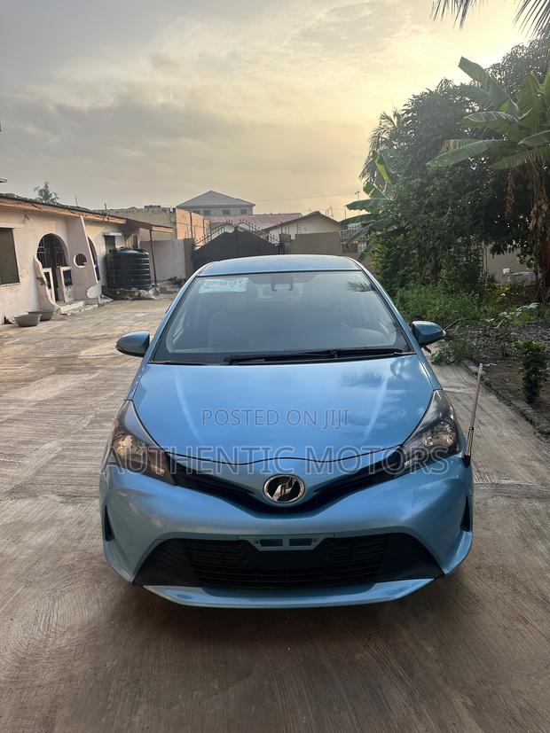 Toyota Vitz 2016 Blue