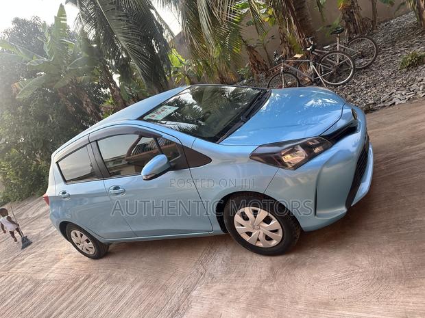 Toyota Vitz 2016 Blue