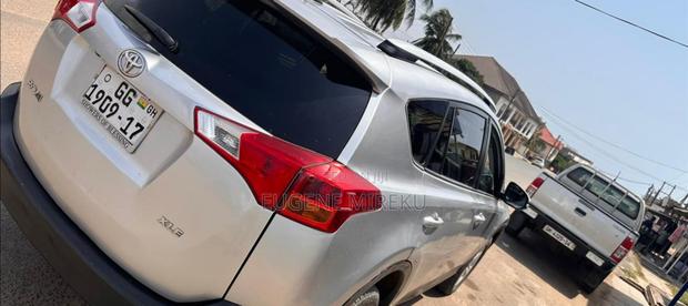 Toyota RAV4 2015 Silver