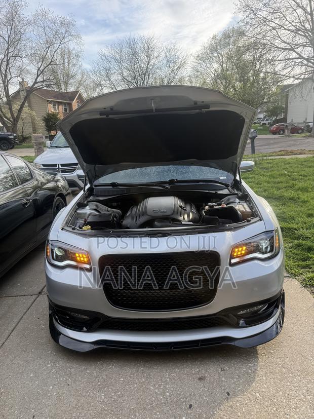 Chrysler 300 2020 Silver