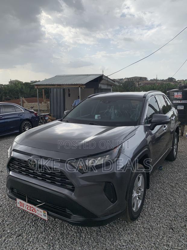 Toyota RAV4 LE 2022 Gray