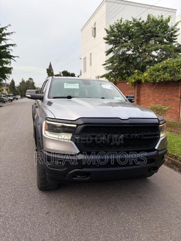 Dodge RAM 1500 5.7 Petrol AWD 2021 Silver