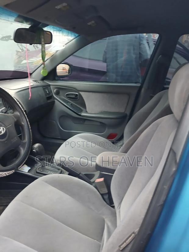 Hyundai Elantra 2005 Blue