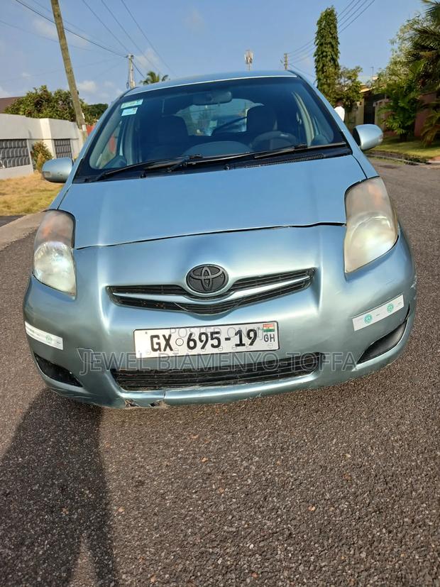 Toyota Vitz 1.0 FWD 3dr 2009 Silver