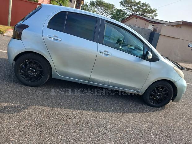 Toyota Vitz 1.0 FWD 3dr 2009 Silver
