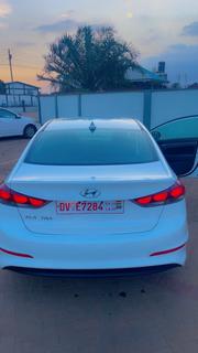 Hyundai Elantra SE Sedan FWD (2.0L 4cyl 6M) 2017 White for sale