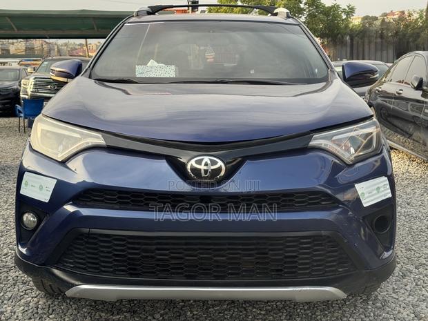 Toyota RAV4 2016 Blue