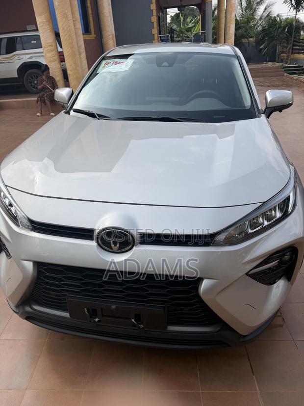 New Toyota RAV4 Limited 2025 Pearl