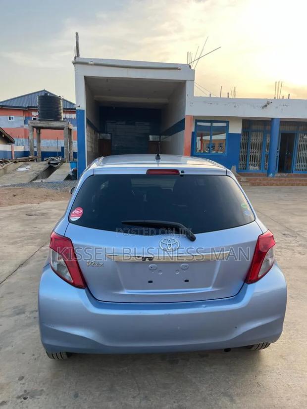 Toyota Vitz 2014 Blue