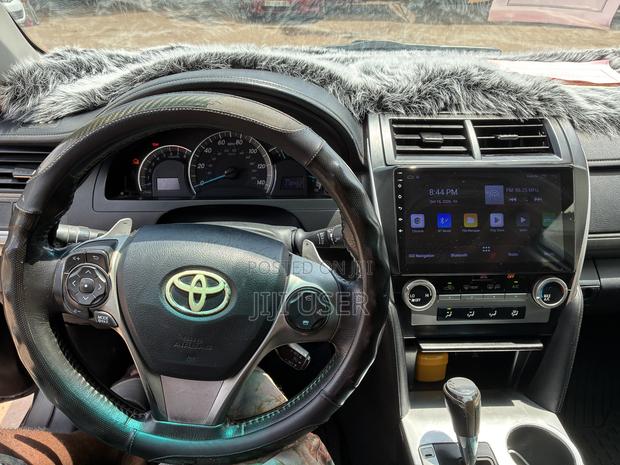 Toyota Camry SE 4dr Sedan (2.5L 4cyl 6A) 2013 Matt Black