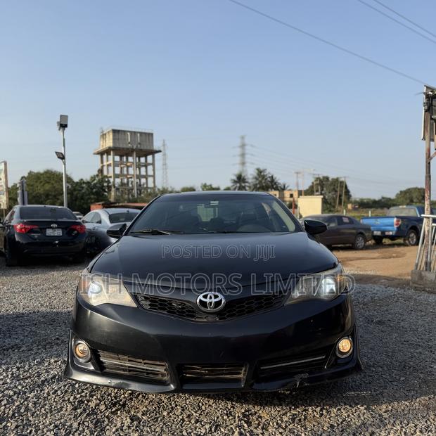 Toyota Camry XLE 4dr Sedan (2.5L 4cyl 6A) 2014 Black