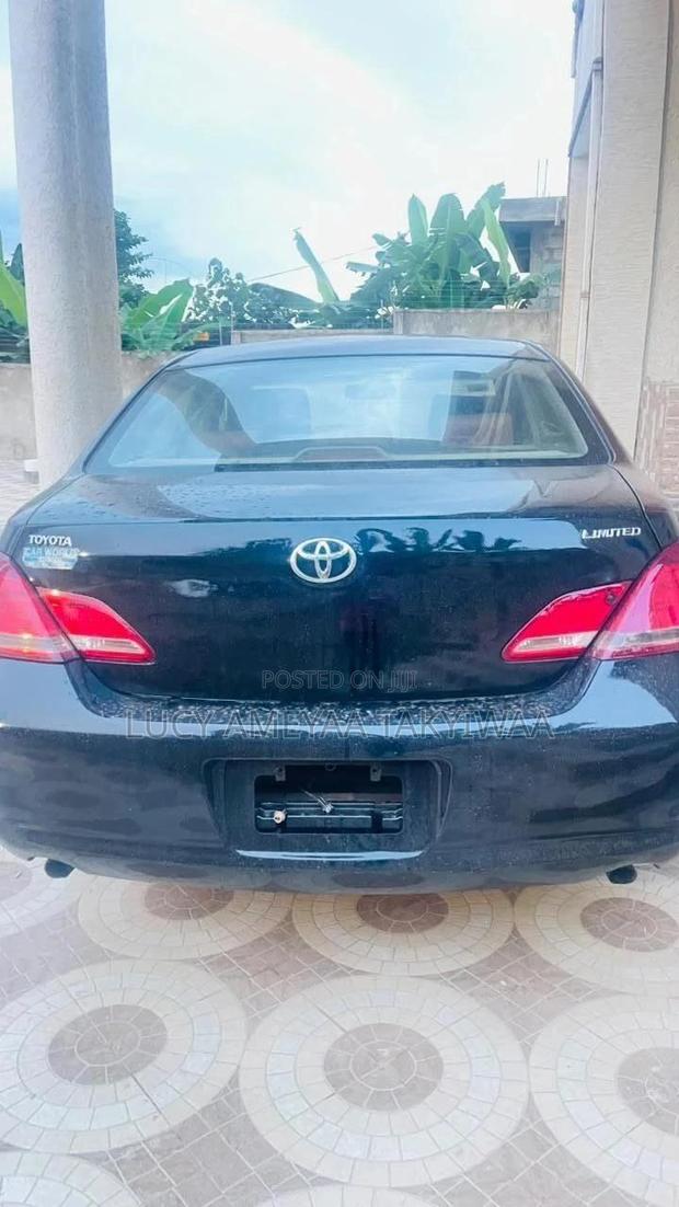 Toyota Avalon Limited 2006 Black