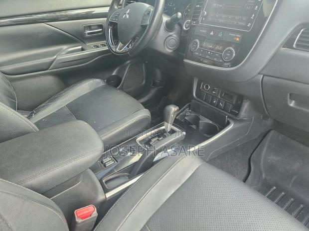 Mitsubishi Outlander SE AWC 2019