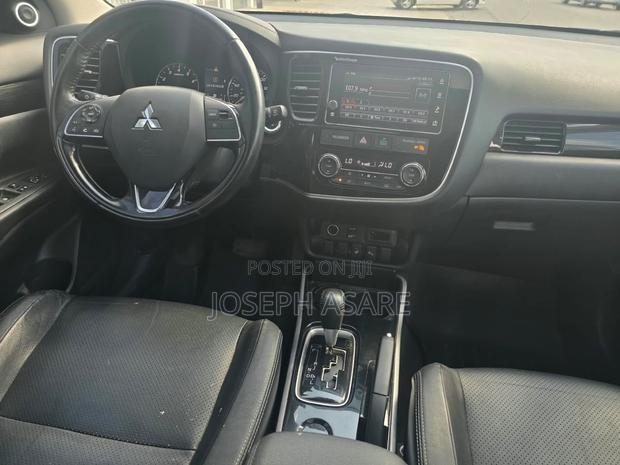 Mitsubishi Outlander SE AWC 2019