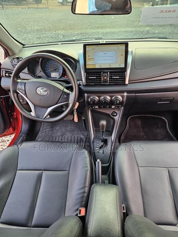 Toyota Yaris SE Hatchback 5dr 2016 Red