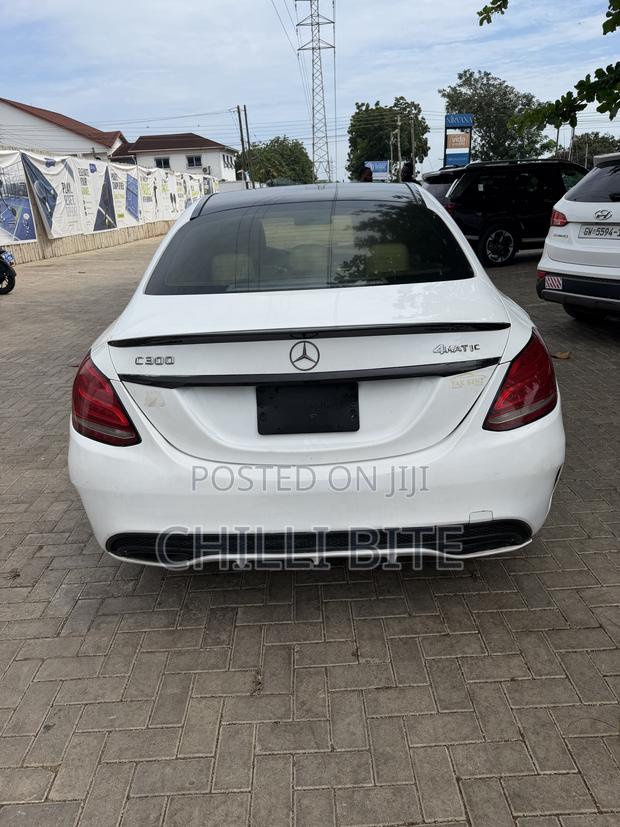Mercedes-Benz C300 Luxury 4Matic Sedan AWD (2.0L 4cyl 7A) 2016 White