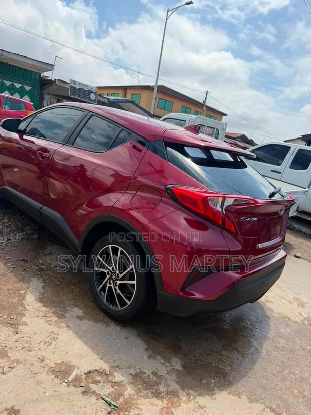 Toyota C-HR 2019 Red