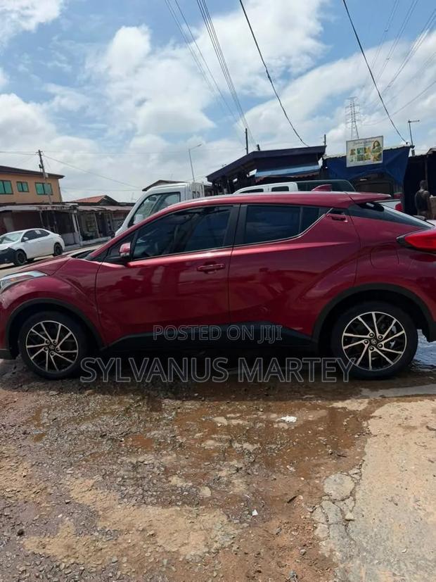 Toyota C-HR 2019 Red